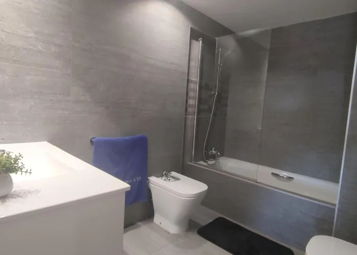 Moderno En El Centro De - Cerca De La Playa Y Parking Incluido - Es-209-54 *